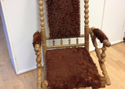 Gyngestol med koskind