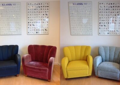 To ens lænestole - vildt forskelligt udtryk